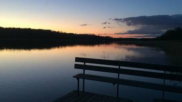 Фото номера Дом с 2 спальнями Дома для отпуска Baublys Lake Lodge г. Viktarinas 10
